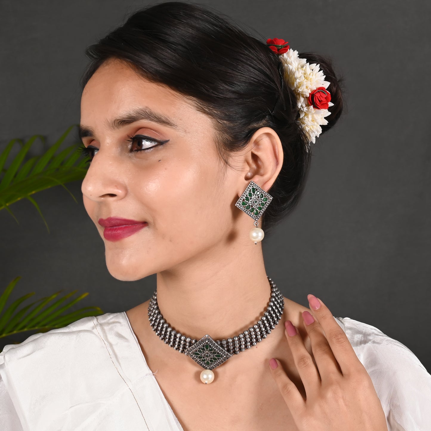 Tanusha Jewels Beautiful Square Choker Jewel Set For Womens