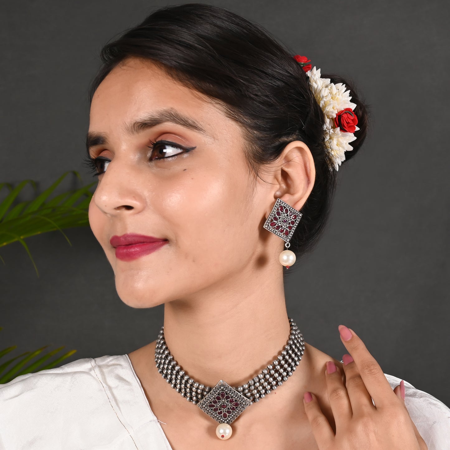 Tanusha Jewels Beautiful Square Choker Jewel Set For Womens